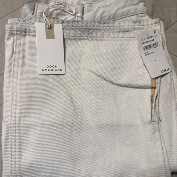 Good American Jeans - Picture 4 of 5